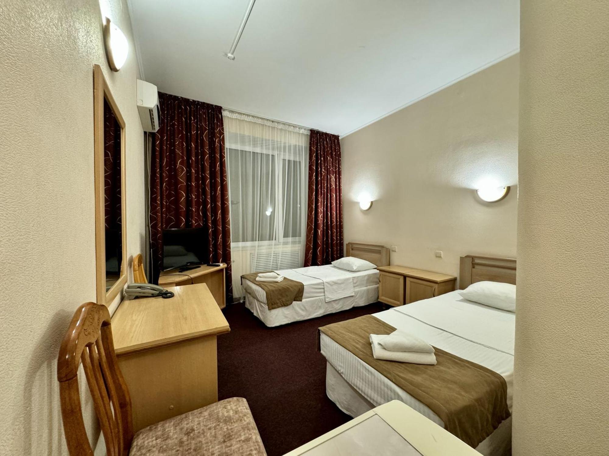 Hotel Zhambyl Taraz Extérieur photo