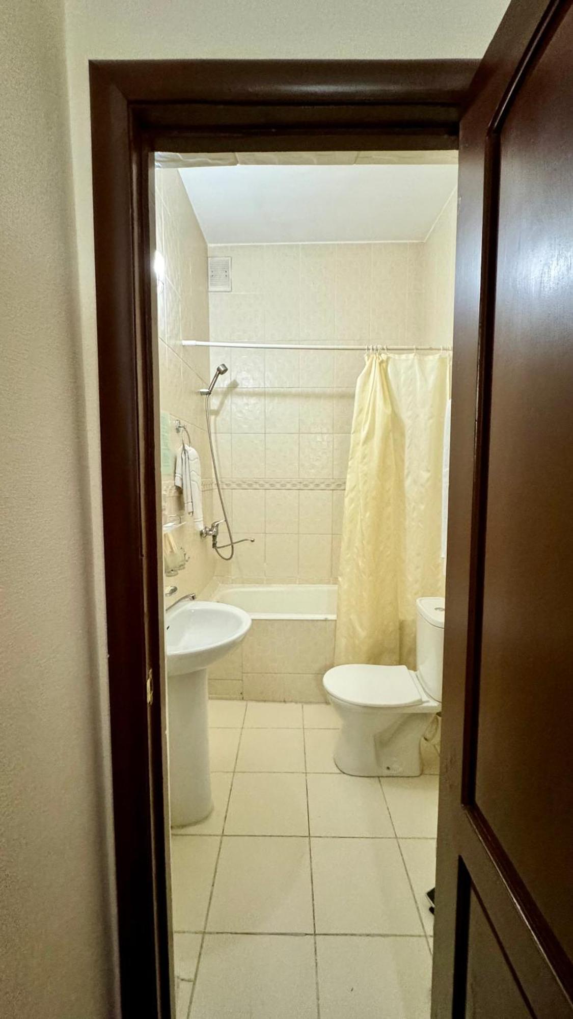 Hotel Zhambyl Taraz Extérieur photo